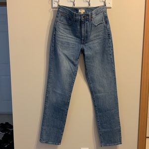 Madewell Relaxed Jeans in Springtide Wash 27 T